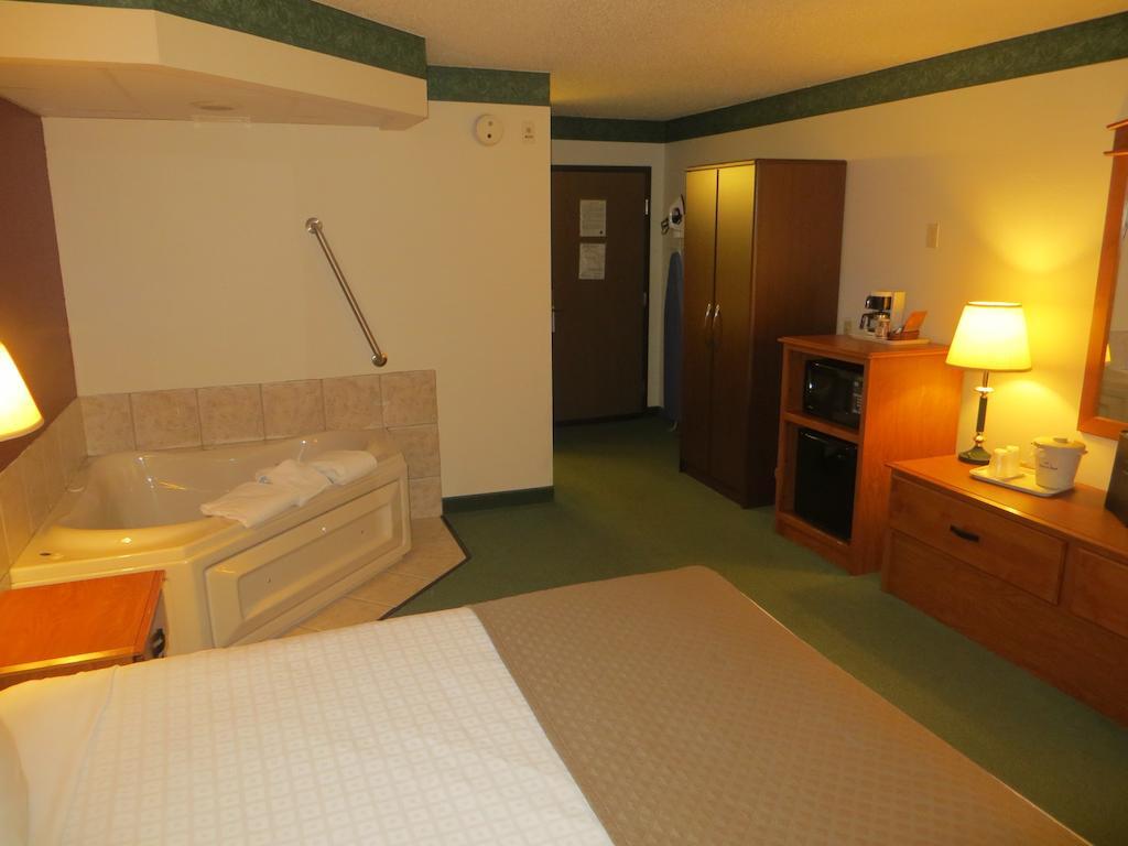 Americinn By Wyndham Manitowoc Værelse billede