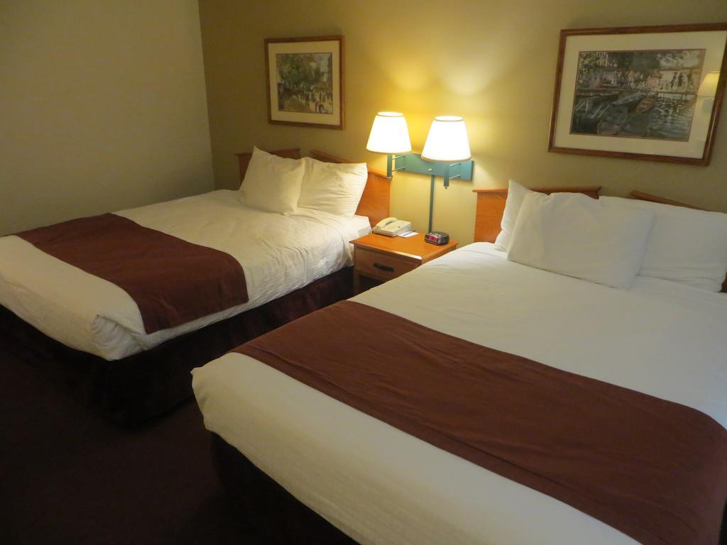 Americinn By Wyndham Manitowoc Eksteriør billede