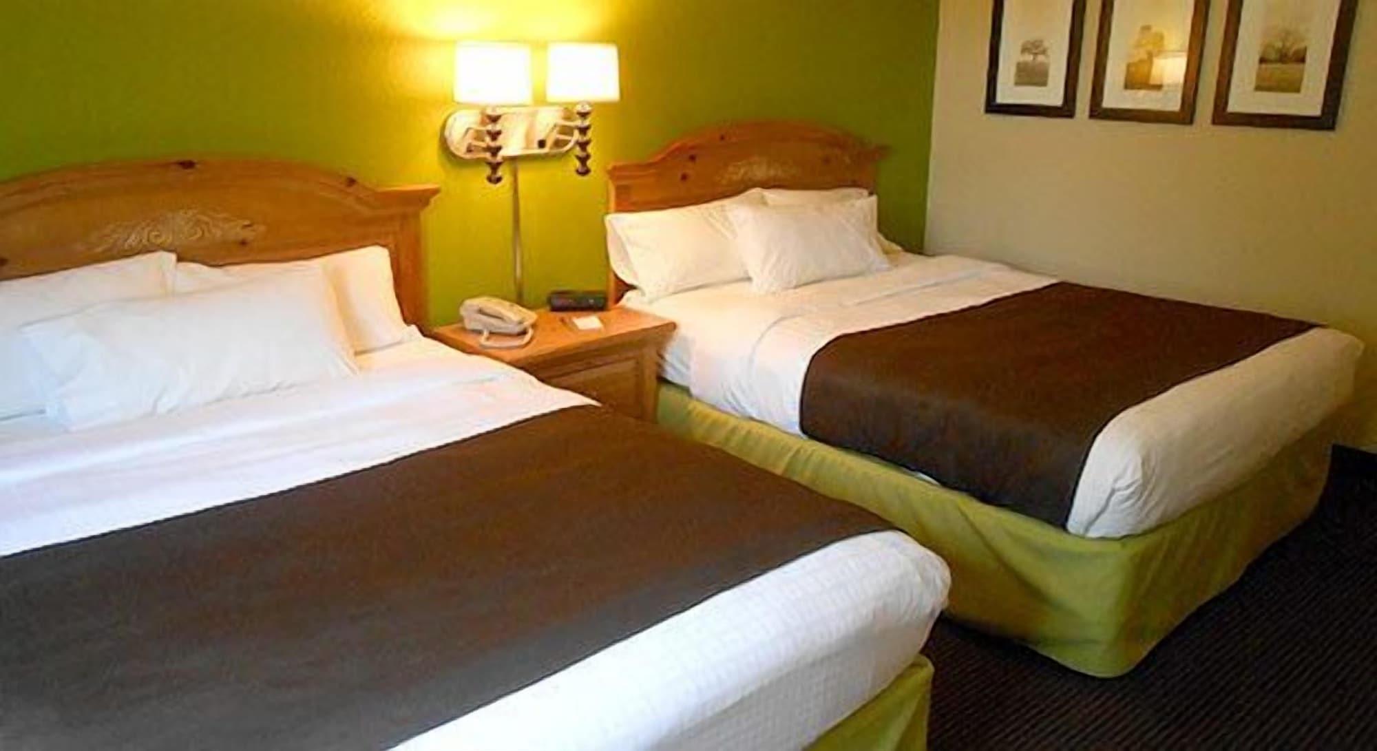 Americinn By Wyndham Manitowoc Eksteriør billede