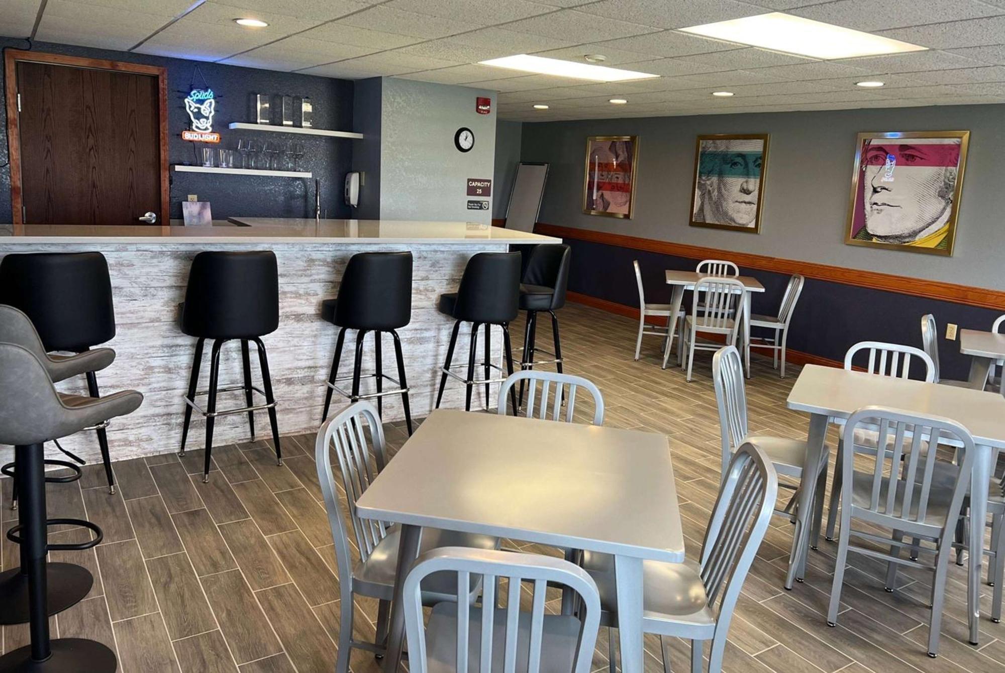 Americinn By Wyndham Manitowoc Eksteriør billede